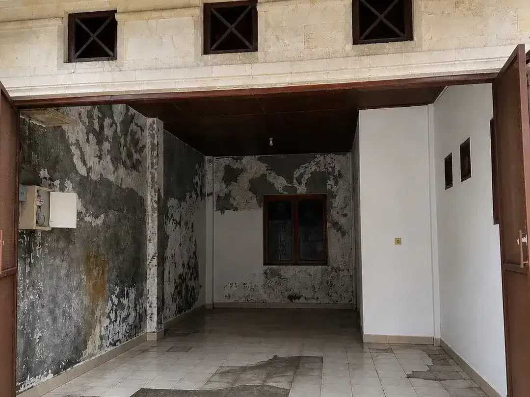 Rumah 2 Lantai 6 Kamar Tidur SHM Dijual di Cargo, Denpasar Utara - Image 4 of 6