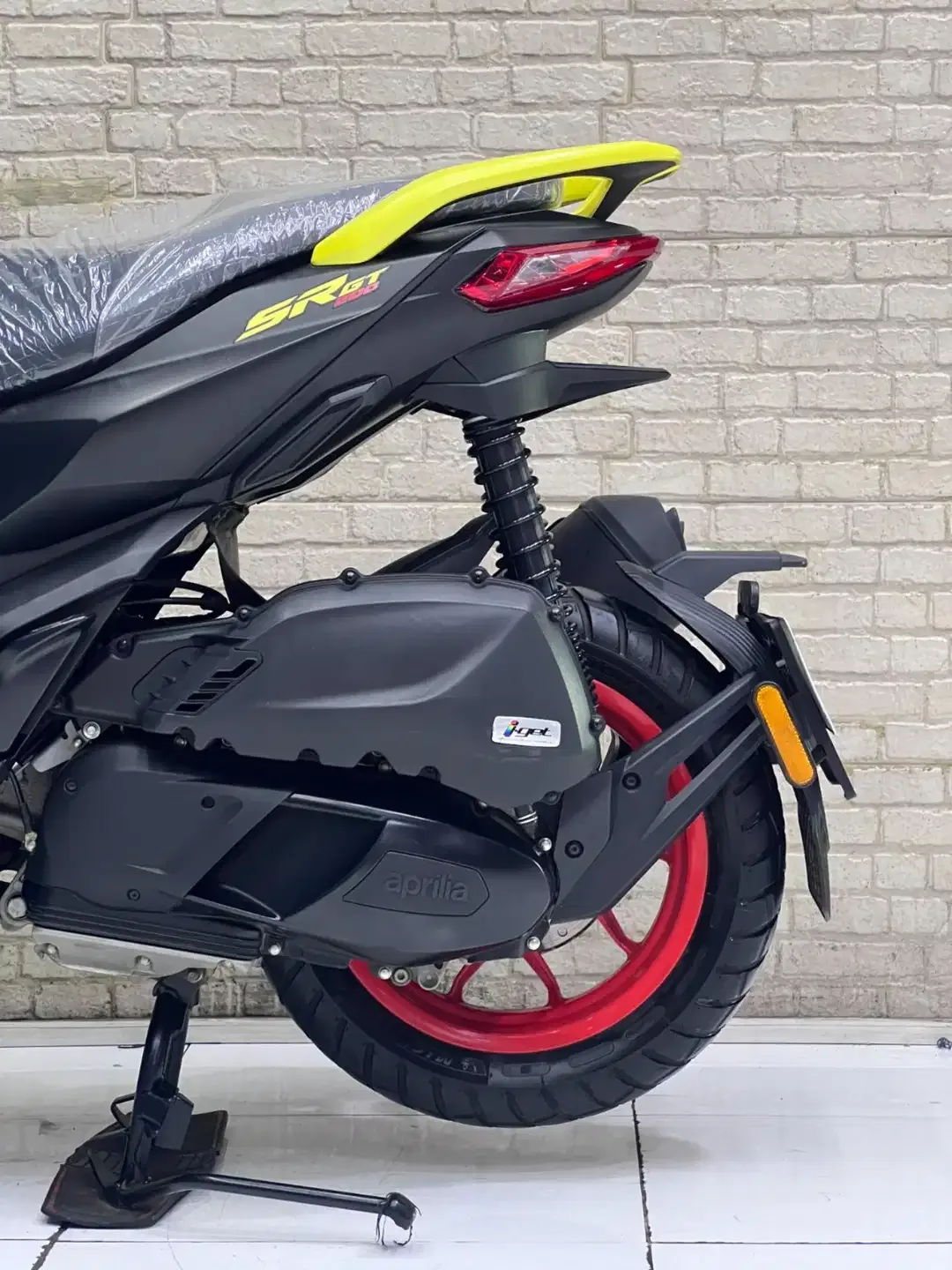 READY‼️ APRILIA SR GT 200 TH 2022 SUPER MULUS ODO MASIH 7RB ASLI - Image 4 of 10