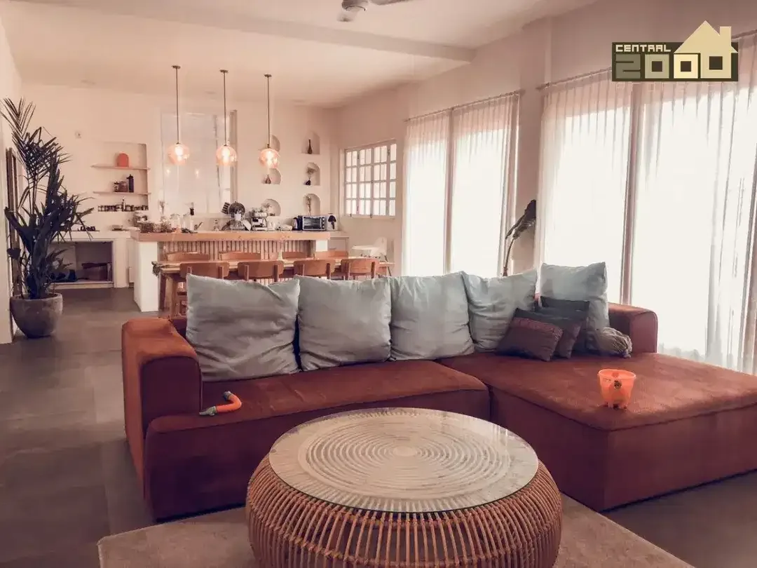 Luxury Villa For Sale – Walking Distance To The Beach - Image 2 of 10