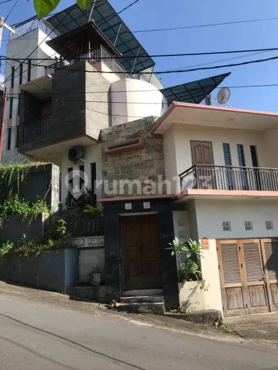 Rumah Furniture dengan 4 Kamar Tidur di Kuta Selatan - Image 2 of 4