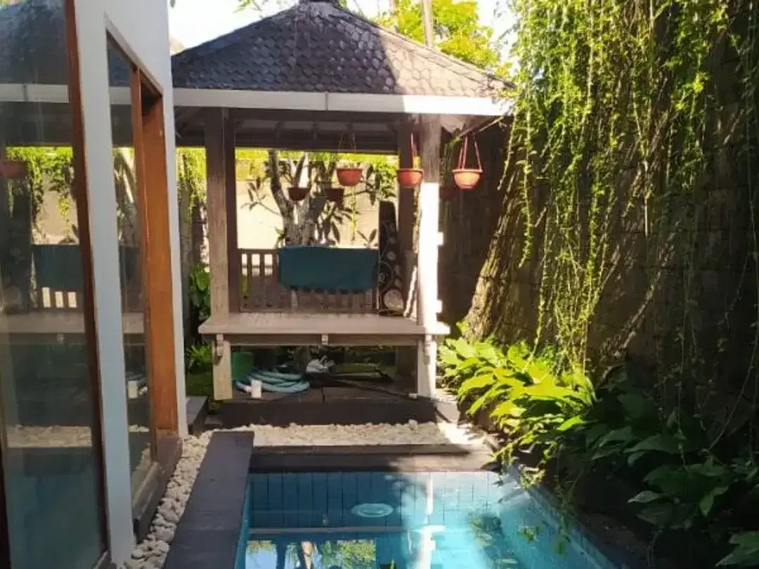 BALINESE MODERN STYLE VILLA IN MUMBUL NUSA DUA BADUNG - Image 2 of 10