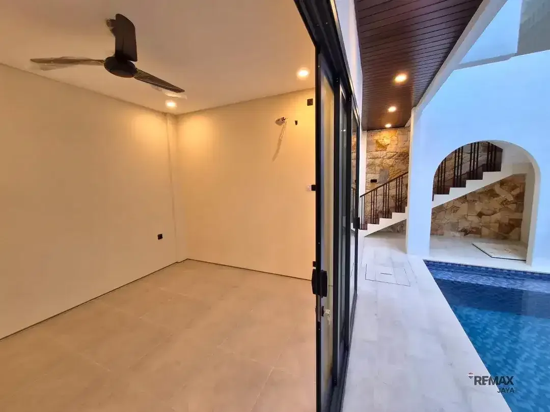 Villa 2 Lantai + Rooftop Ocean View Dijual, di Dharmawangsa Nusa Dua - Image 4 of 10