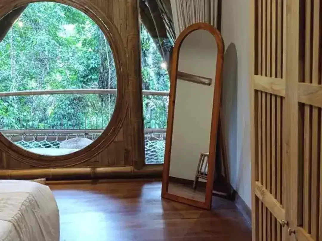 Bamboo Villa for Sale in Tegalalang, Ubud, Bali!
Details
- 5 units, 1BR villa - Image 5 of 6