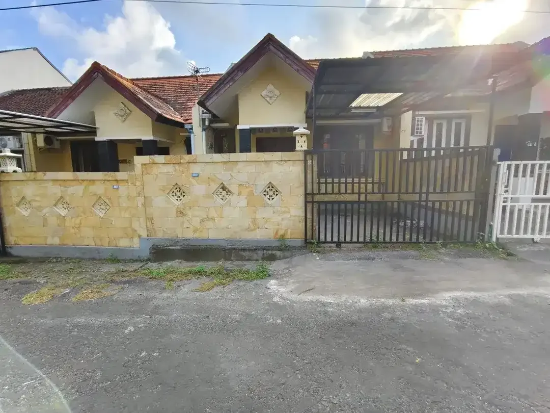 Rumah Furnish di Pecatu,One Gates System,Dkt Pantai Dream Land - Image 1 of 10