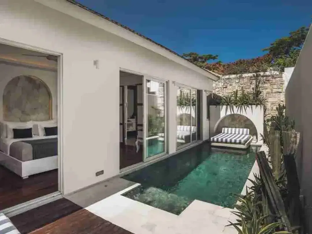 Villa Komersial Luxury Honeymoon Seminyak Bali - Image 3 of 10