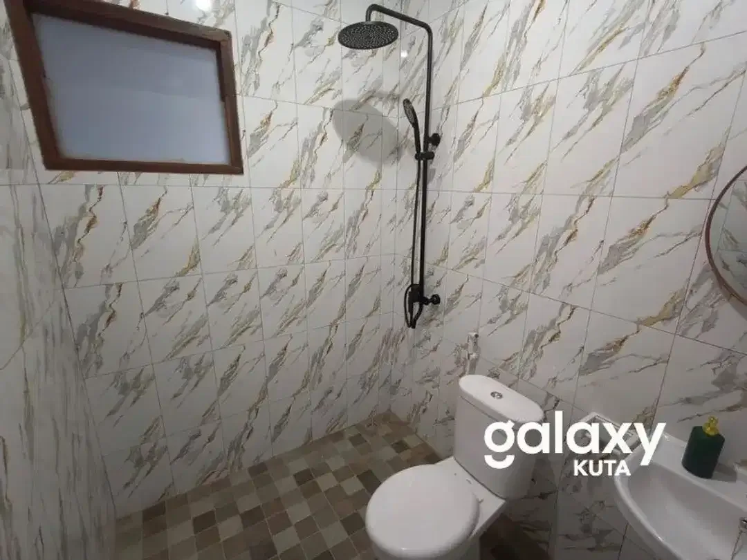 DISEWAKAN VILLA BARU DEKAT PANTAI KEDONGANAN DI BYPASS KELAN BADUNG - Image 9 of 9