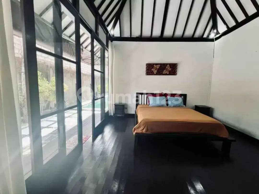 5 Kamar Tidur Villa Ekslusif Luas dengan Udara Sejuk Jimbaran - Image 5 of 5