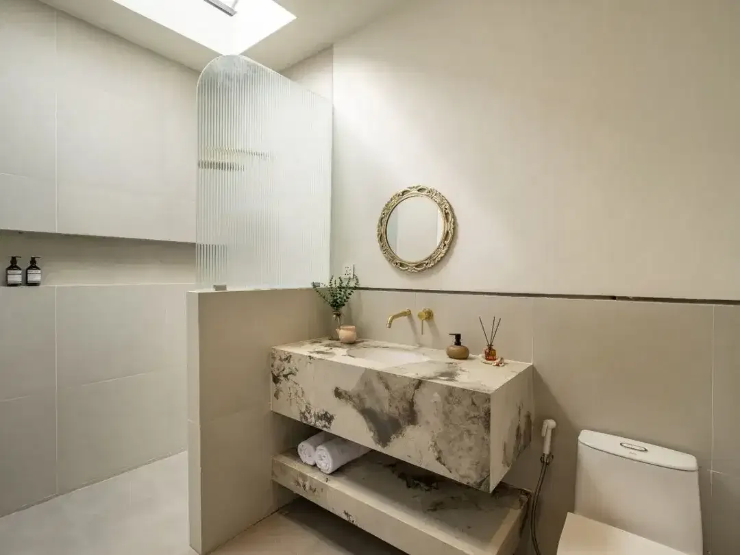FOR LEASEHOLD | MODERN MINIMALIST VILLA – STRATEGIC LOCATION IN KEROBOKAN - Image 9 of 10