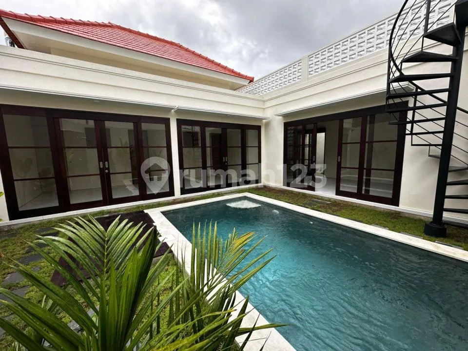 Vila 1 Lantai Semi Furnished Kerobokan Bali - Image 1 of 4