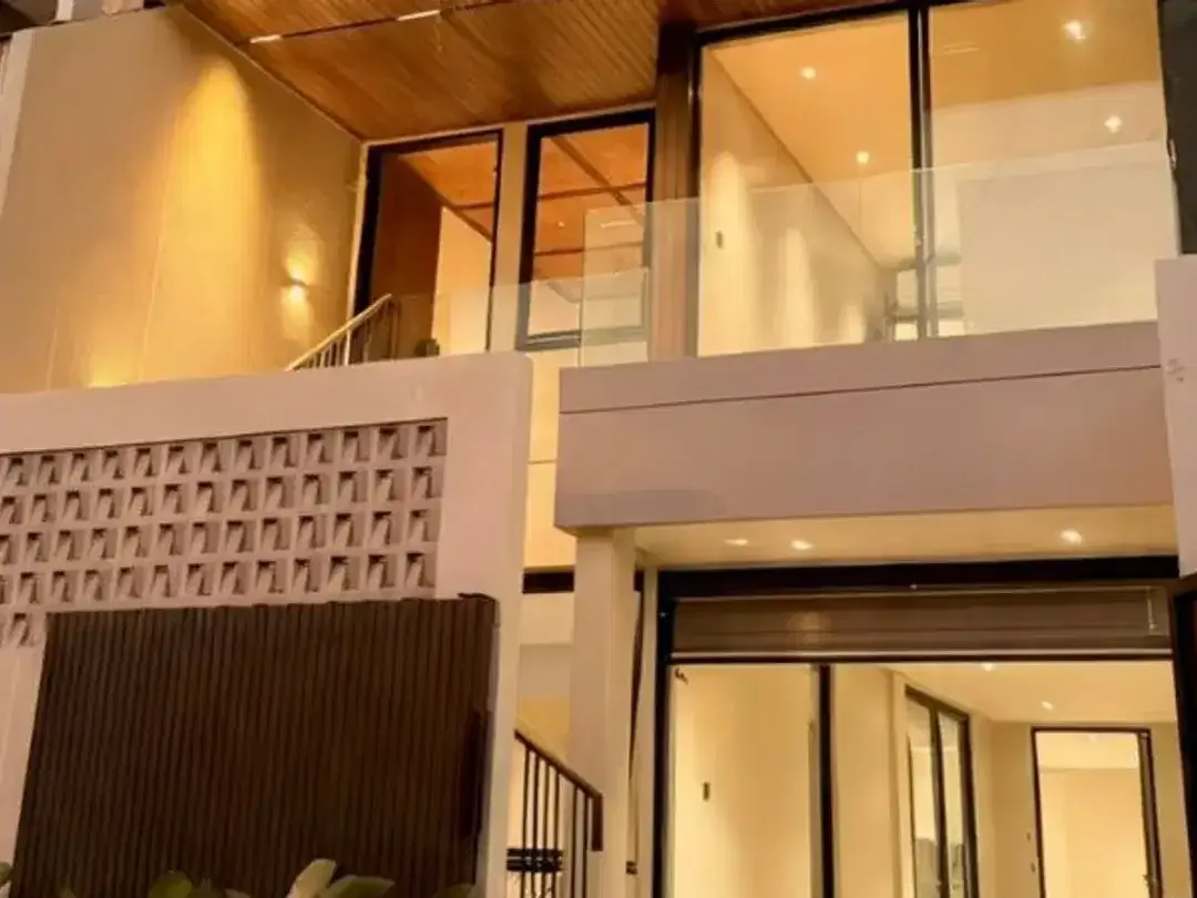 BRAND NEW HOUSE CONTEMPORARY LUXURY DI KARANG SARI PADANGSAMBIAN DENPASAR - Image 1 of 10