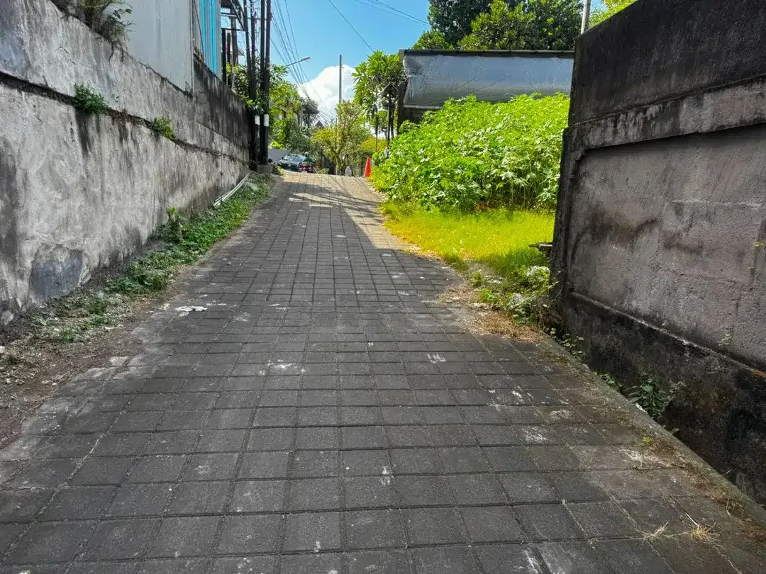 Dijual Rumah Strategis 3 Kamar Tidur di Ubung Denpasar – SHM & IMB Lengkap, Hanya 100 Meter dari Jalan Utama - Image 7 of 8