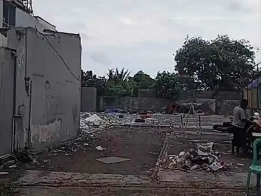 Freehold (DIJUAL) Lahan
sebidang tanah di jln Muding indah  kerobokan kuta utara Badung

Luas tanah 8,45 Are
Lebar depan 22.5 meter
Hadap utara
Akses jalan masuk 8 meter LC
SHM
Zona kuning
Sangat - Image 3 of 5