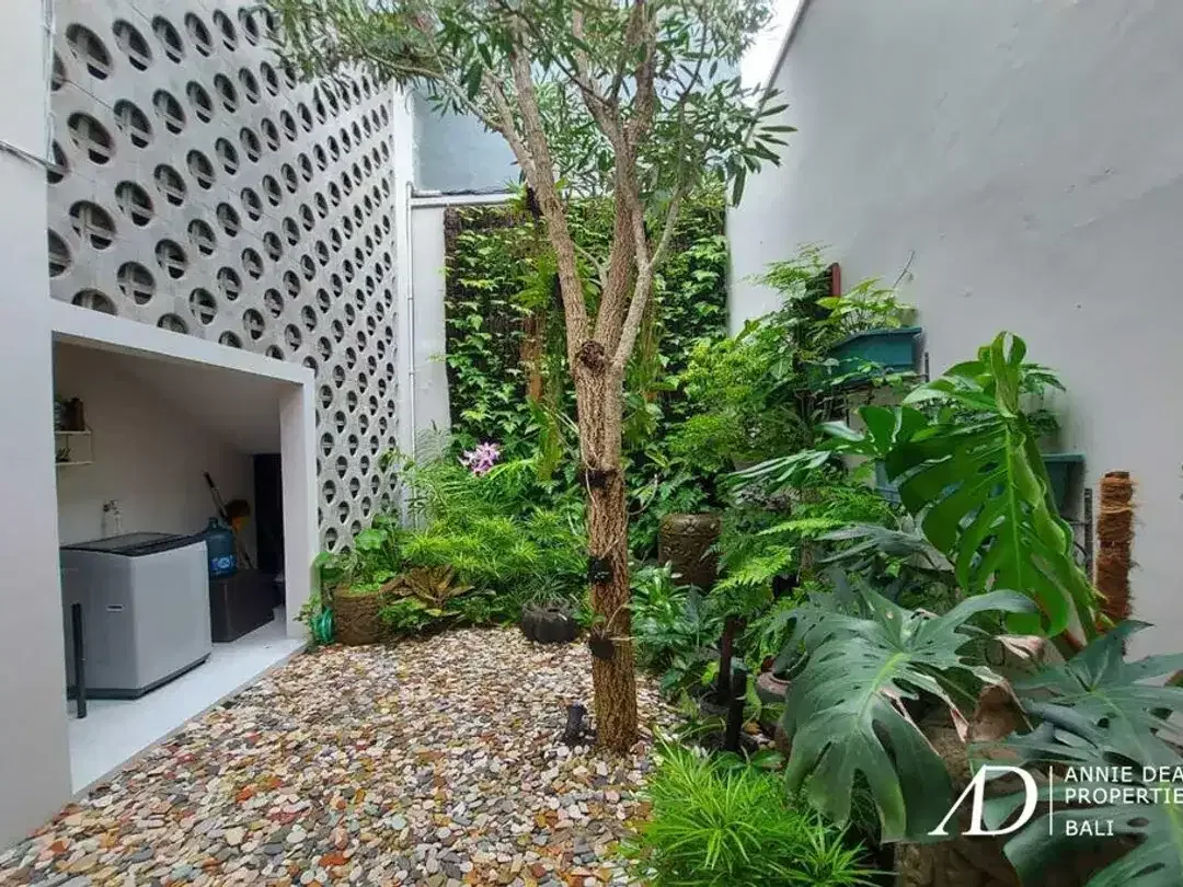 FREEHOLD TROPICAL DESIGN 3-BEDROOM VILLA IN SEMINYAK - Image 4 of 10