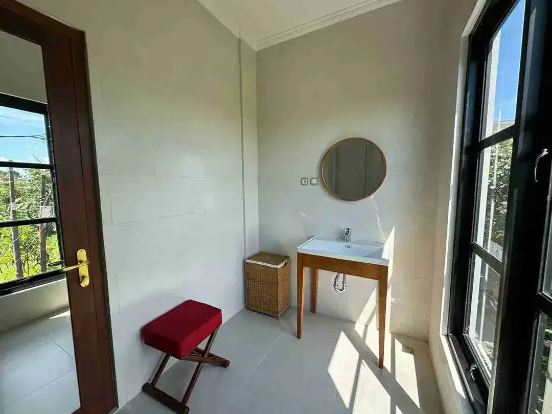 3 Bedrooms villa in jalan mertanadi for sale - Image 5 of 10