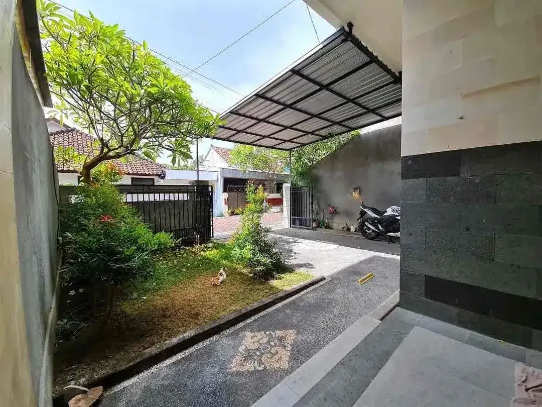 Rumah Modern Minimalis di Lingkungan Perumahan yg tenang namun sangat strategis - Image 6 of 10