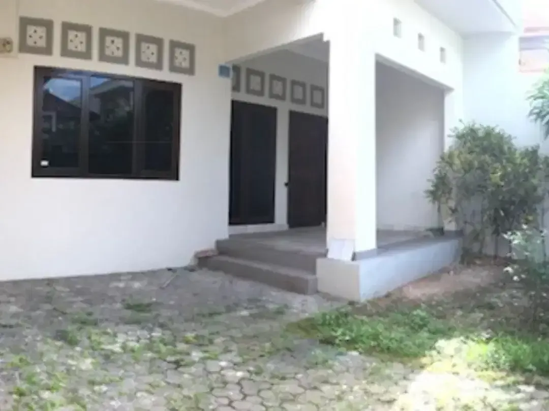 RUMAH STRATEGIS AMAN PERUM TAMAN MUTIARA DENPASAR - Image 2 of 10