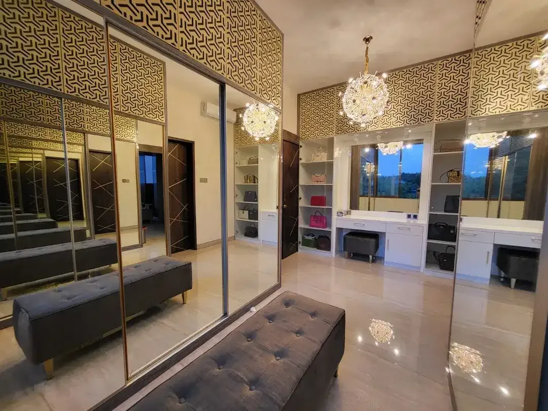 DIJUAL LUXURY VILLA DENGAN SPEKTAKULER UNBLOCK OCEAN AIRPORT TOLL AND MOUNTAIN VIEW DI JIMBARAN - Image 9 of 10