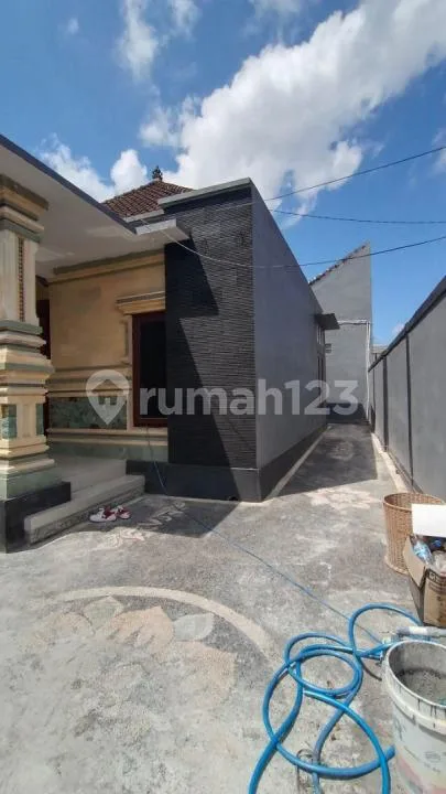 Dijual Rumah Tinggal + Usaha Kos-Kosan di Denpasar Utara - Image 3 of 4