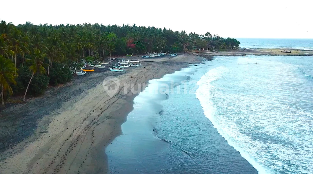 Medewi Absolut Beachfront - Image 1 of 4