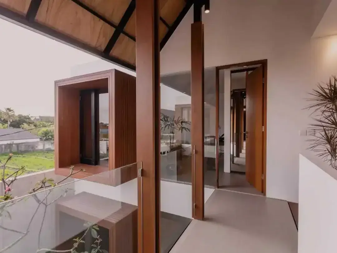 Beautiful Villa in the Tourist Area of Berawa Canggu, Close to Beach - Image 4 of 7