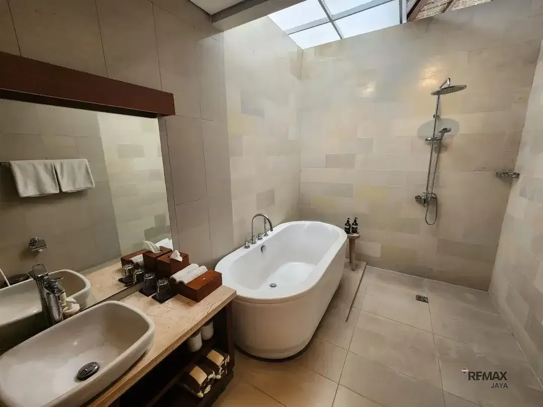 Luxury 9-Bedroom Villa For Rent, at Canggu - Image 7 of 10