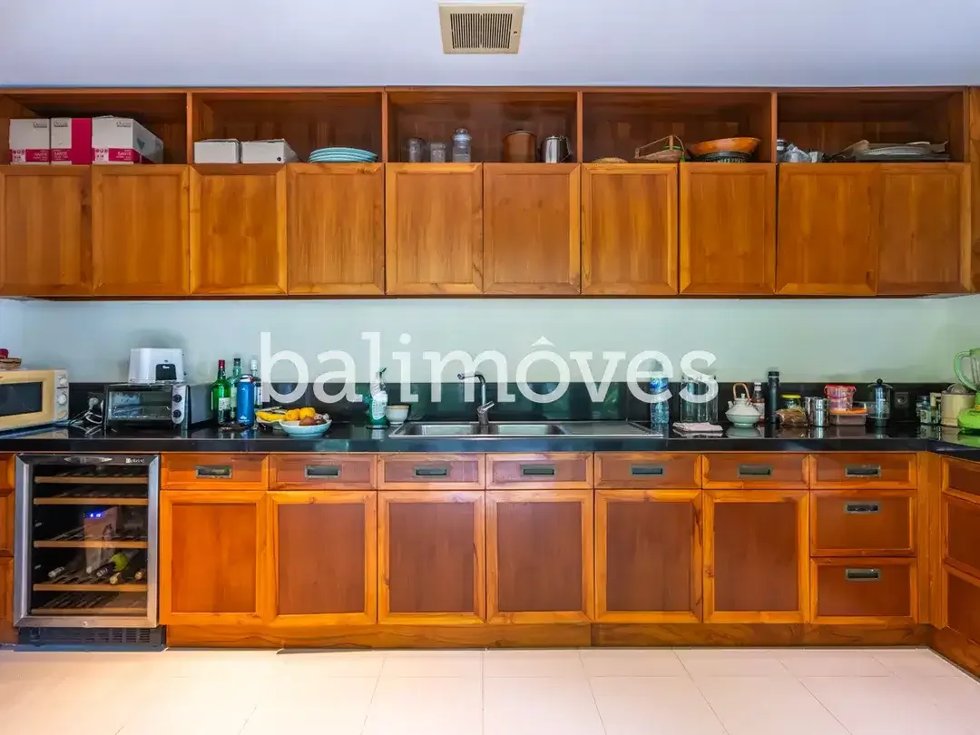Cantik Villa Dua Kamar Tidur Di Tepi Pantai Sanur - Image 8 of 10
