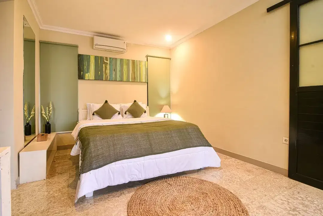 dijual villa lantai 2 umalas kerobokan - Image 2 of 10