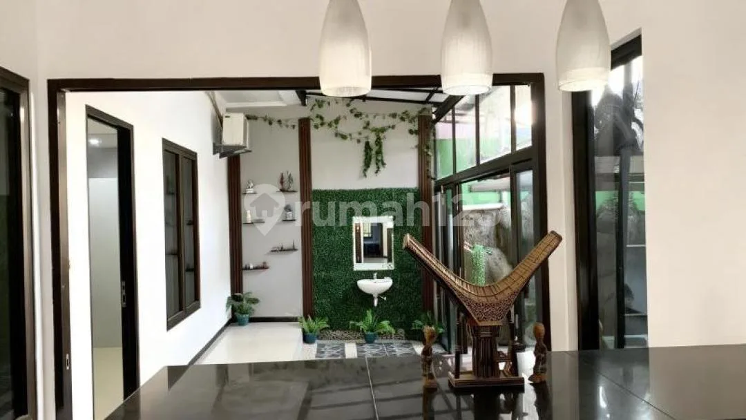 Rumah dengan One Gate System di Taman Griya Jimbaran Badung - Image 3 of 4