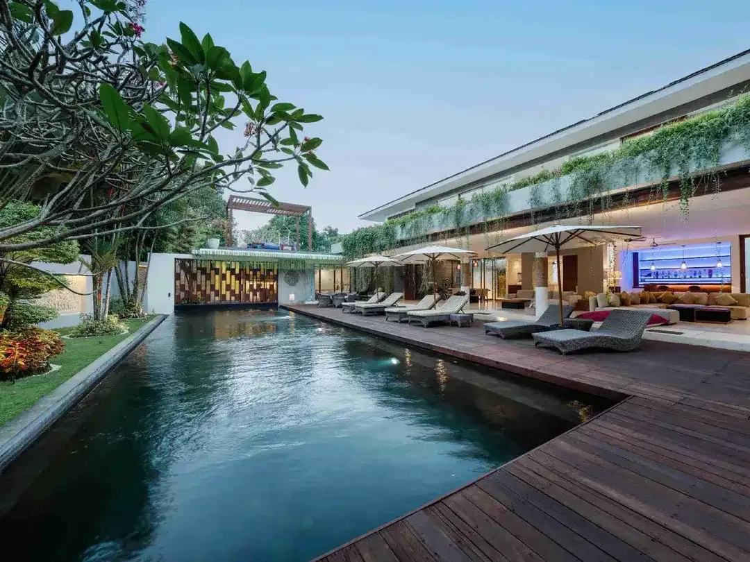 LUXURY 5 BEDROOMS VILLA IN PANDAK GEDE FOR RENT - Image 2 of 10