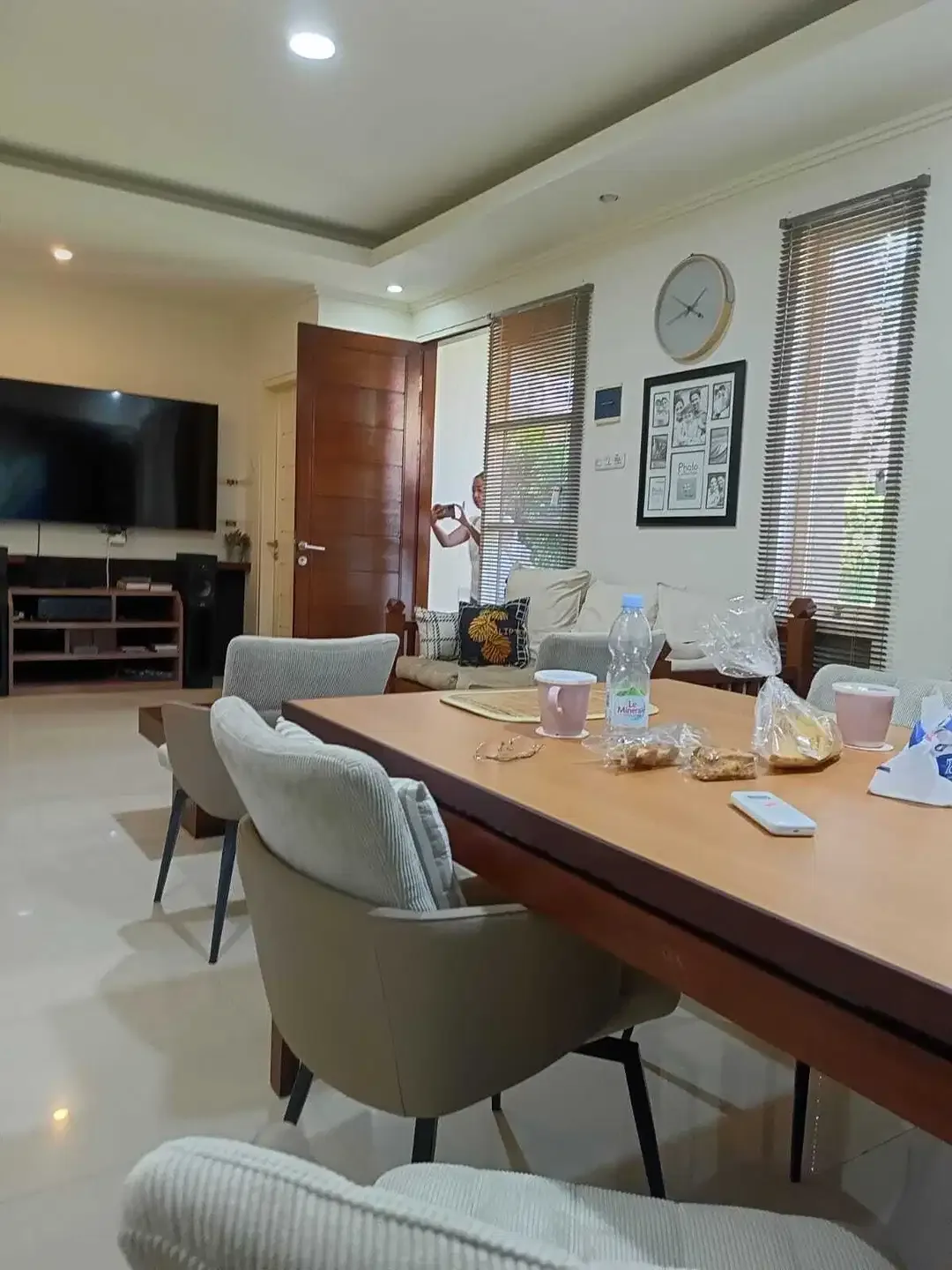 DI JUAL RUMAH SIAP HUNI SEMI FURNISHE NYAMAN TERAWAT DI JIMBARAN BALI - Image 2 of 10