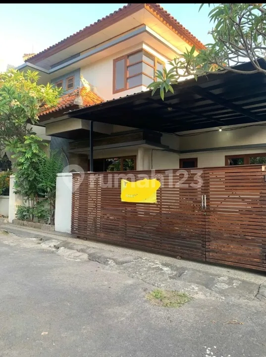 Rumah di Dalam Lingkungan Pemukiman yang Nyaman dan Tenang di Nangka Utara Dekat ke Mall Living World Jarak Ideal ke Renon Gatsu dan Pusat Kota - Image 1 of 4