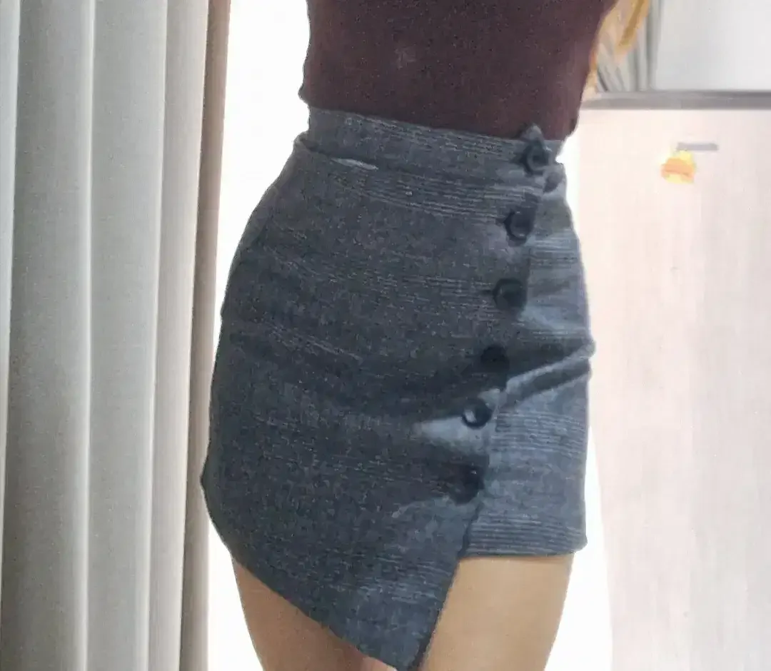 Rok pendek bagus  size S - Image 1 of 4