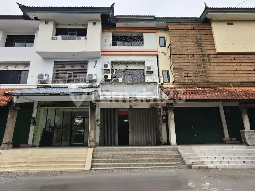 For Rent Ruko 3 Lantai di Bypass Ngurah Rai Kuta - Image 1 of 5