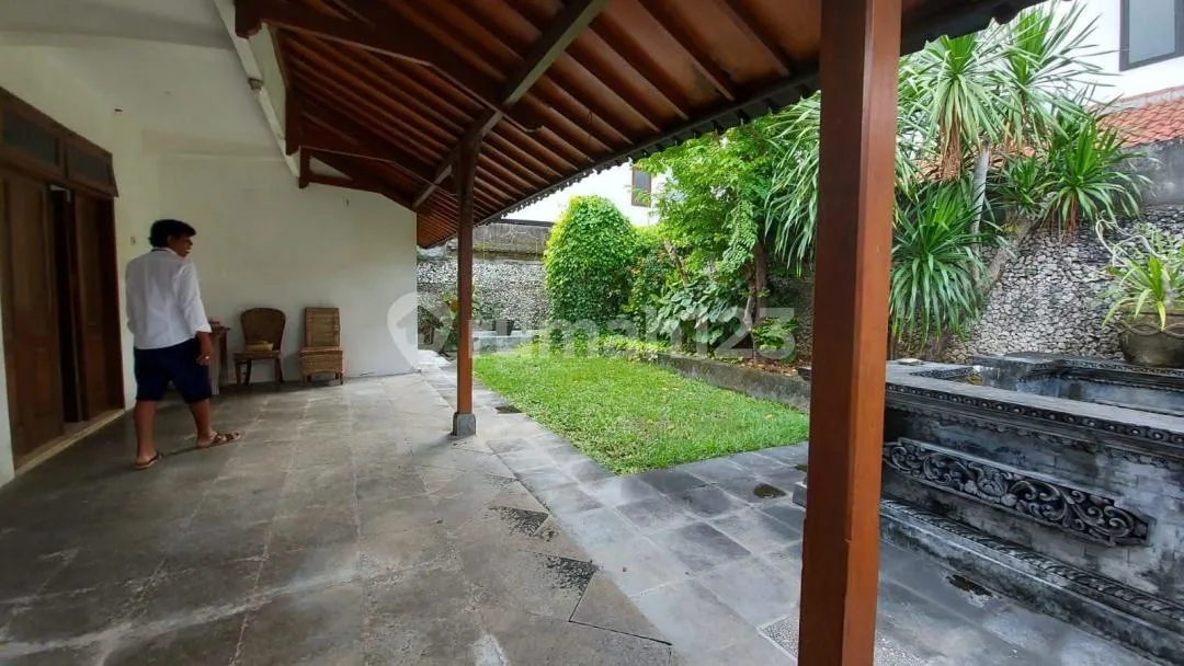 Dijual Villa di Seminyak, Bali - Image 2 of 4