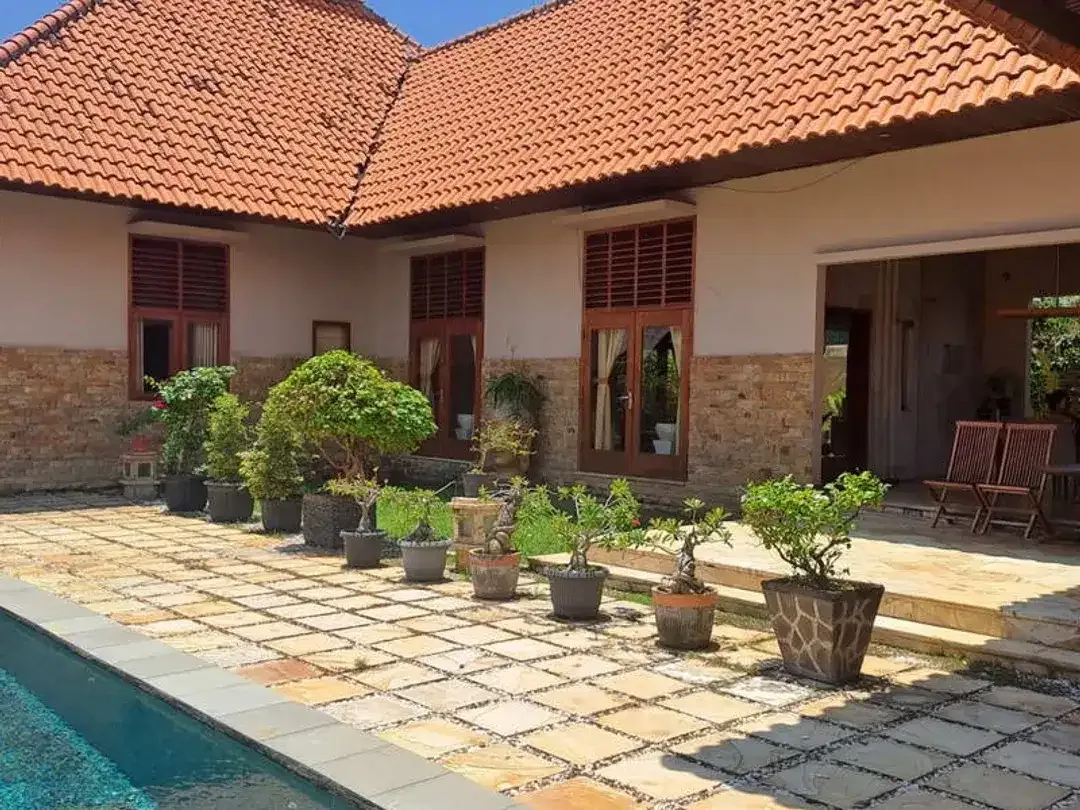 Tranquil Freehold Villa in Sanur with Spacious Living Areas and Pool - Image 9 of 10
