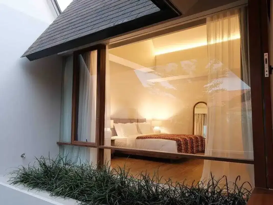 Tropical Modern Villa hanya 1 km ke Pererenan Beach, Canggu, Bali - Image 8 of 10