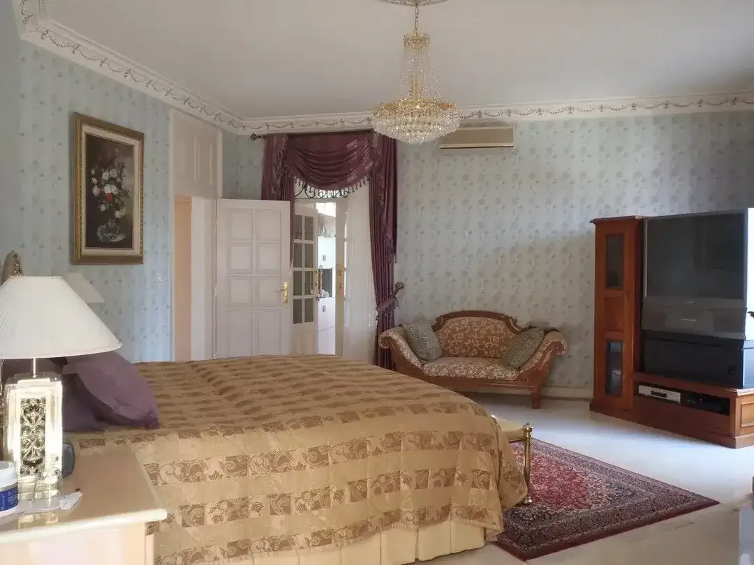 Dijual Villa Premium& Lokasi Strategis di Kerobokan, Badung, Bali - Image 5 of 9