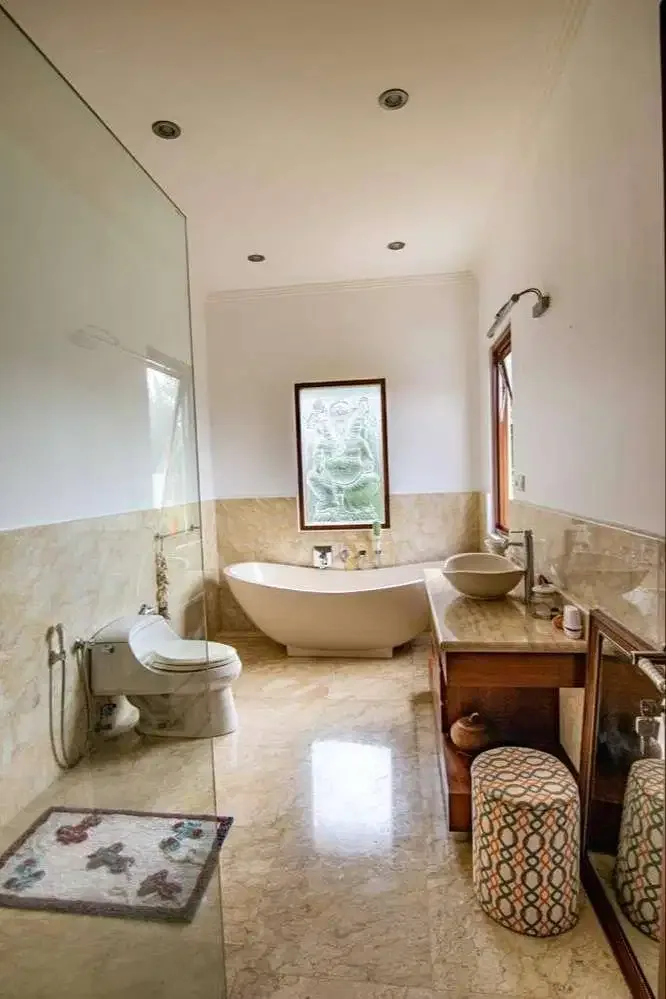 DIJUAL LUXURY MODERN VILLA LOKASI JIMBARAN - Image 8 of 10