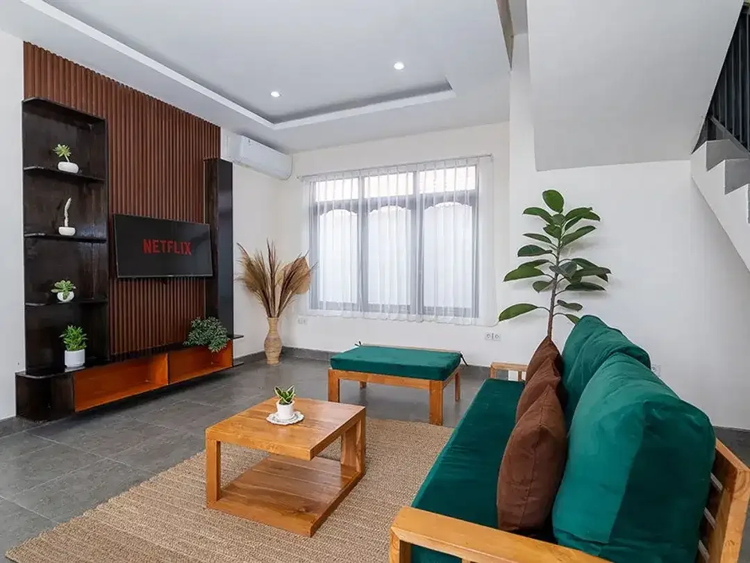 3Br Villa In Strategic Location Padonan, Close To Canggu - Image 3 of 10