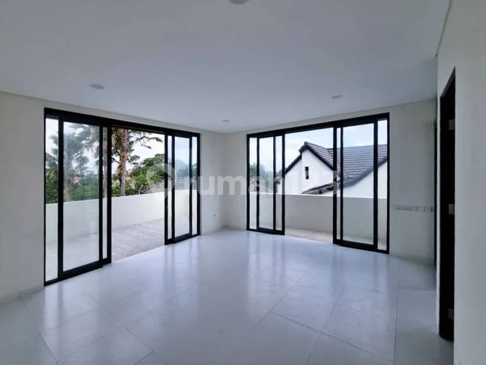 Rumah Modern 3 Lantai di Dalung Freehold, Dekat Canggu - Image 4 of 4