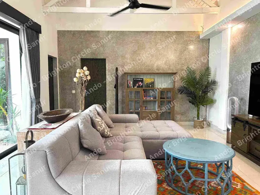 4 BR EXCLUSIVE SPACIOUS VILLA FURNISHED IN BATU BELIG CANGGU - Image 8 of 10