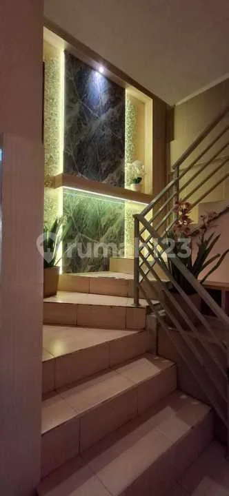 Dijual Ruko 4 Lantai di Dekat Lapangan Renon Denpasar - Image 2 of 4
