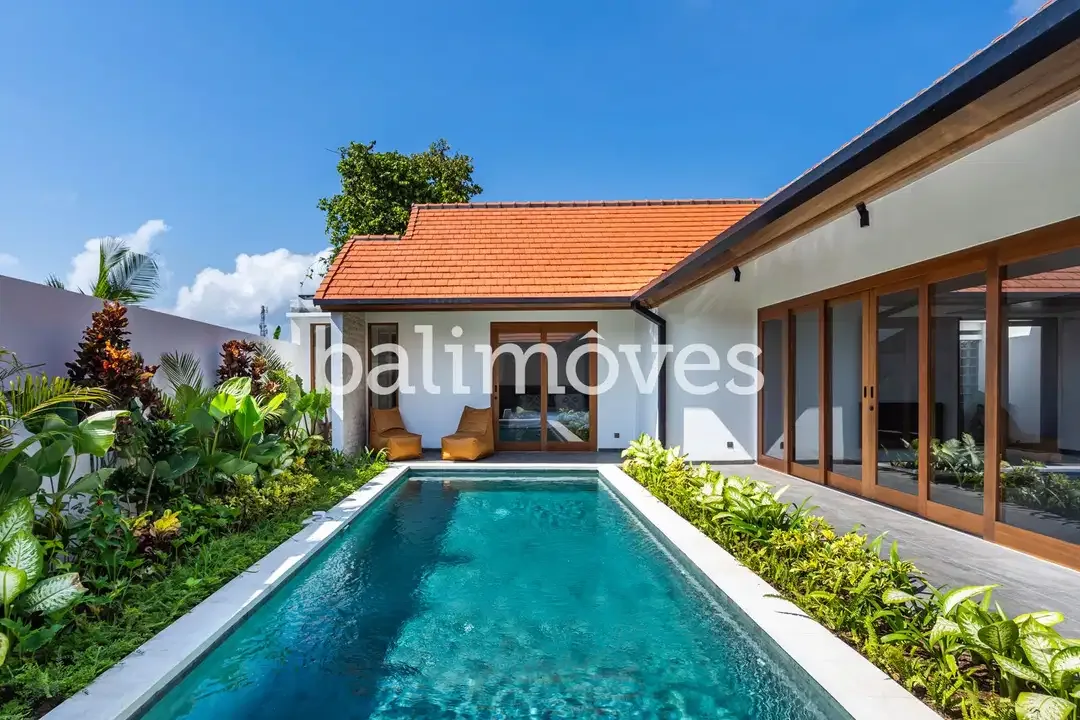 Vila Baru Tiga Kamar Tidur Di Kompleks Tepi Pantai Sanur - Image 2 of 10