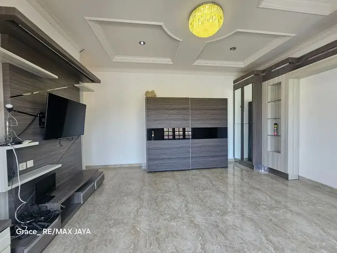 Rumah Eksklusif 3 Kamar Dijual di Area Gatsu Barat, dekat Starbuck - Image 5 of 10