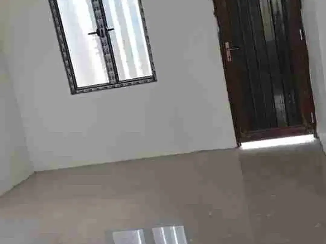 Rumah Modern Minimalis Siap Huni di Kebo Iwa Utara - Image 4 of 7