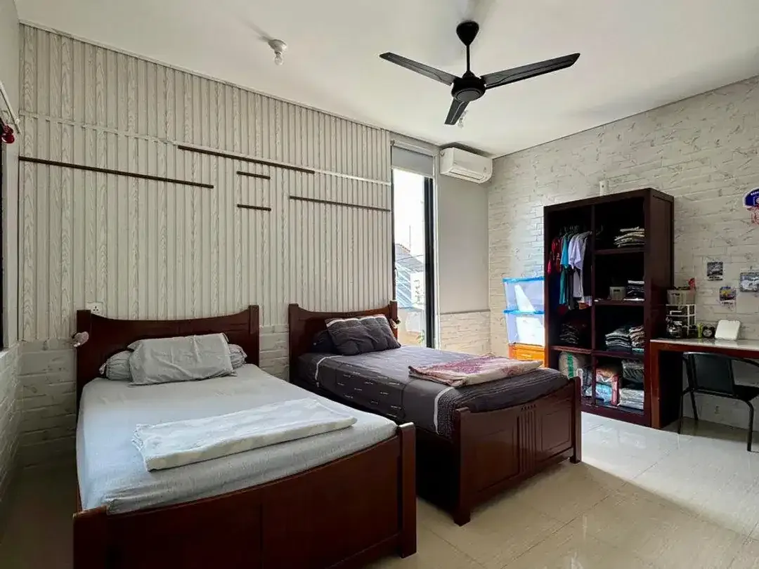 Rumah Hunian Modern 2 Lantai di Kerobokan - Image 9 of 9
