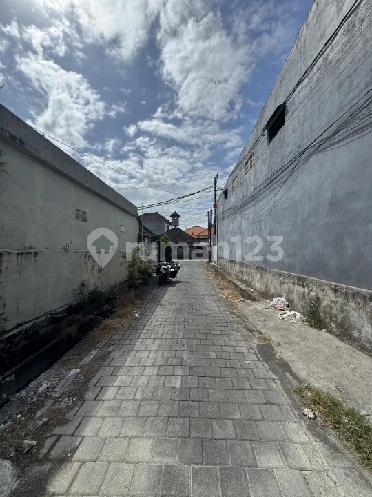 Sewa Rumah 2 Lantai 4 KT di Tukad Badung Renon Denpasar Bali - Image 2 of 4