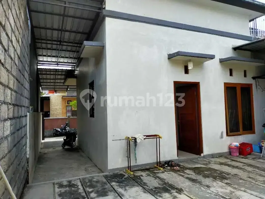 Dijual Cepat Rumah Minimalis Sederhana Taman Griya - Image 4 of 10
