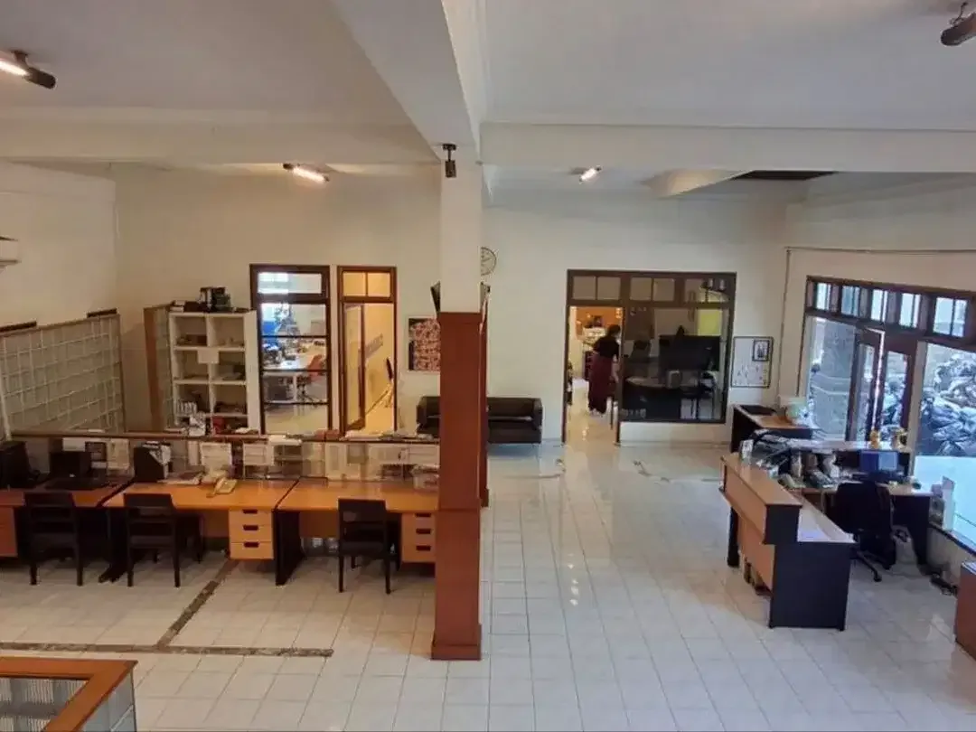 Kantor dan Gudang Strategis Dijual, di Area Sunset Road Badung - Image 5 of 6