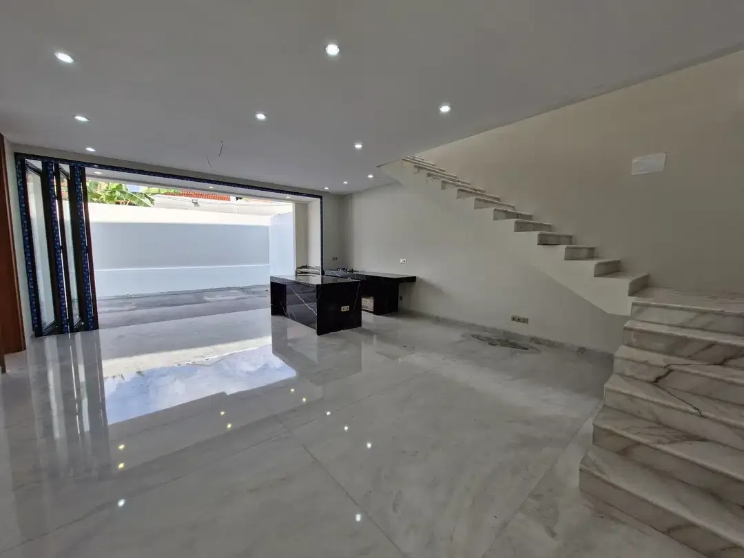 VILLA LUXURY DALAM KOMPLEKS BARU DI UMALAS - Image 2 of 10